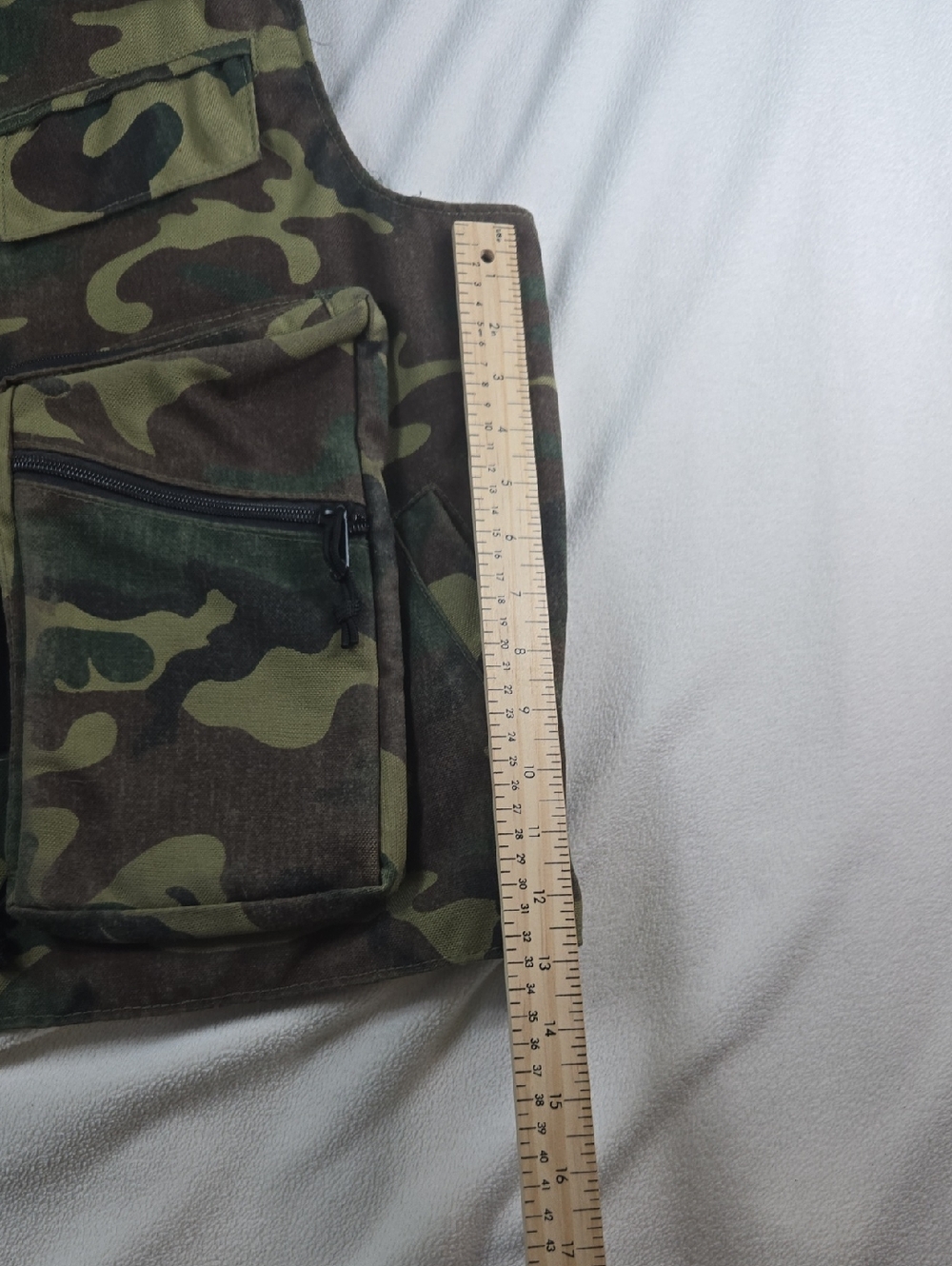 Camo Utility/Fishing Vest - Green/Brown Pattern - Picture 7 of 10